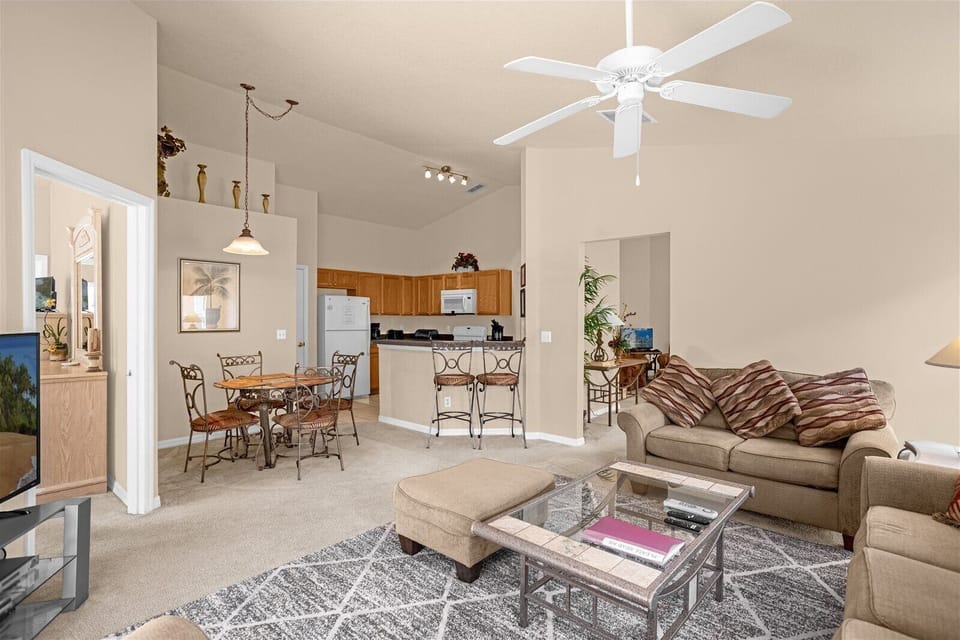 Back Living Room with Breakfast Area that Seats 4 People & Breakfast Bar 