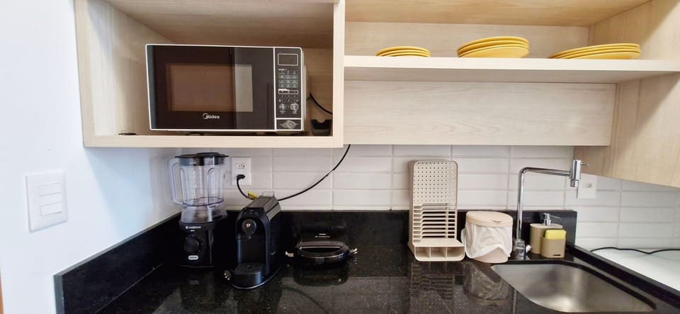 Basic Apartment | Private kitchen | Mini-fridge, microwave, cookware/dishes/utensils