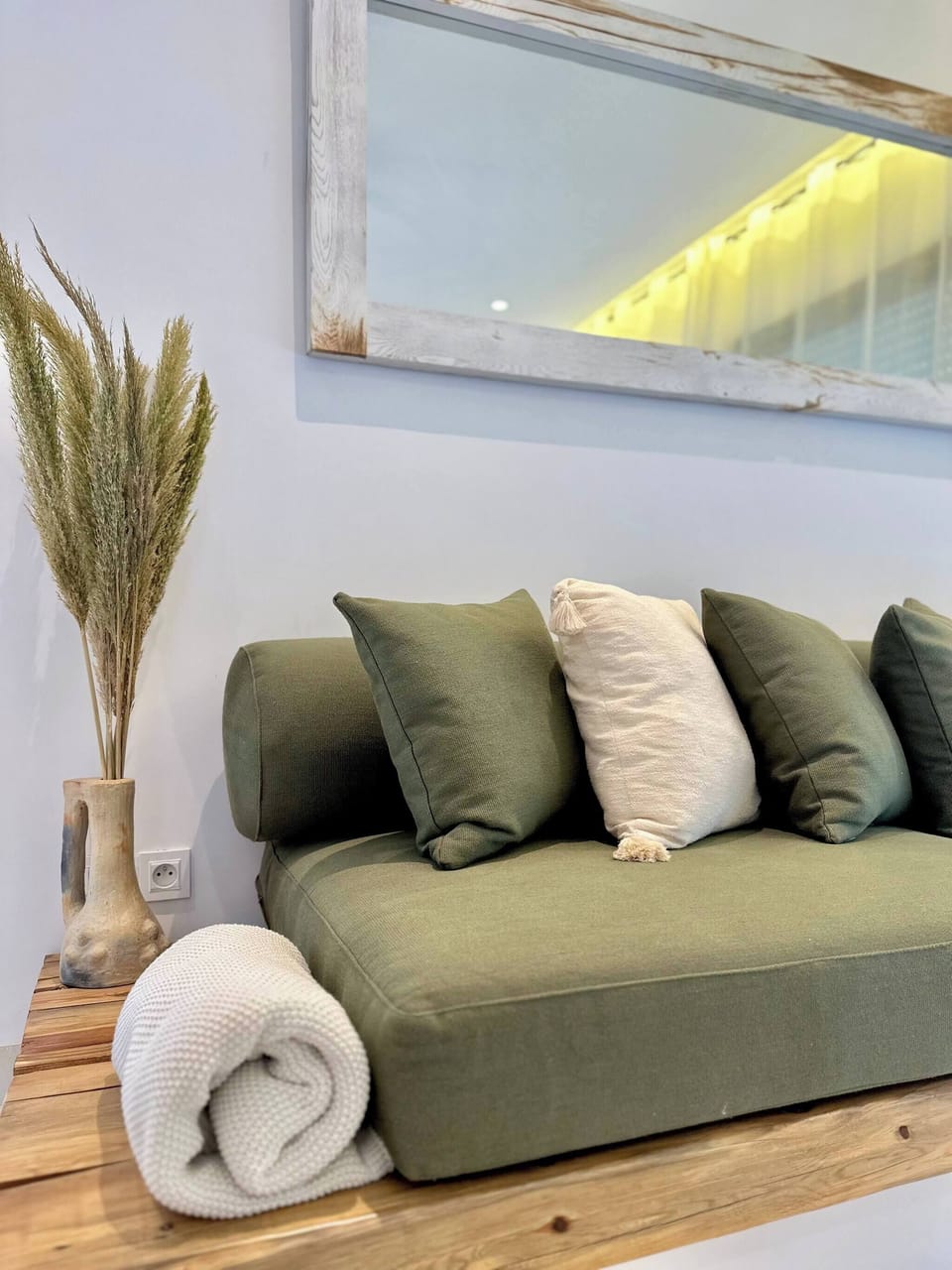 Apartment, 2 Bedrooms, Smoking, Balcony | Interior