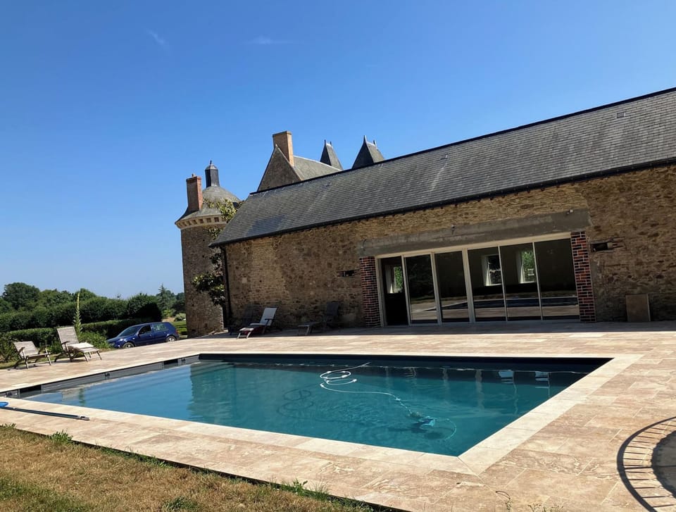 Château du Hardas Bed and Breakfast in Pays de la Loire