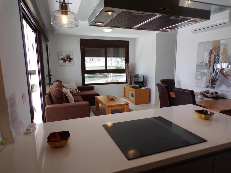 Spacious living room