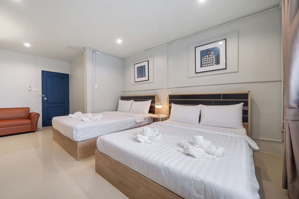 Family Room | Free WiFi