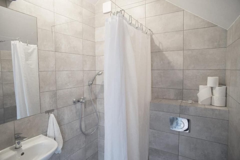 Family Room, Mountain View | Bathroom