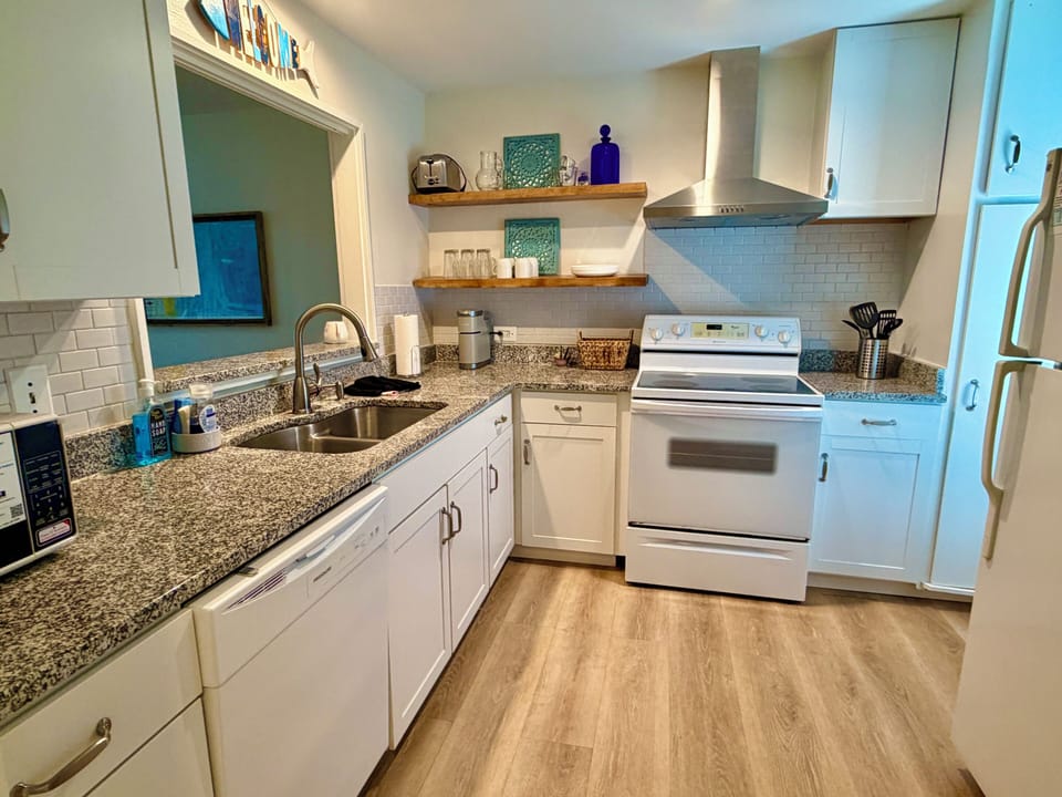 Kitchen - Well stocked with everything needed to cook meals