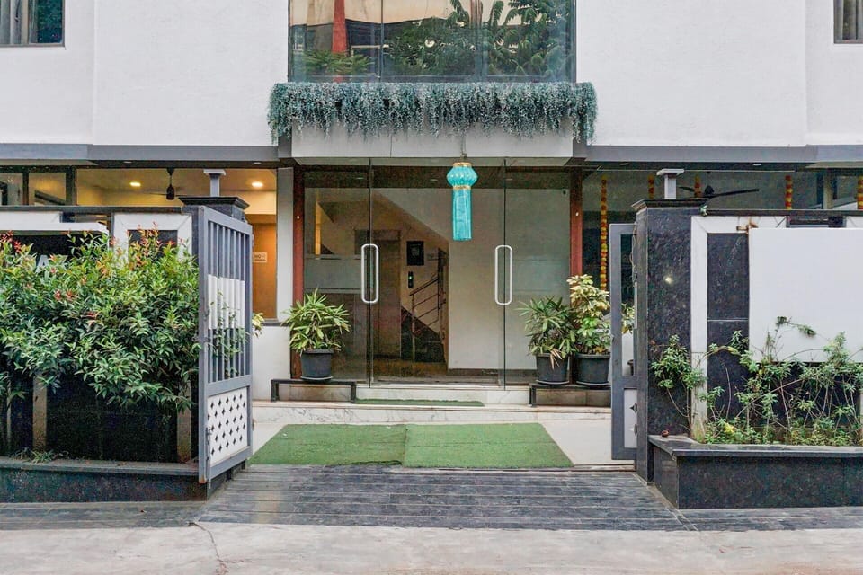 House | Reception