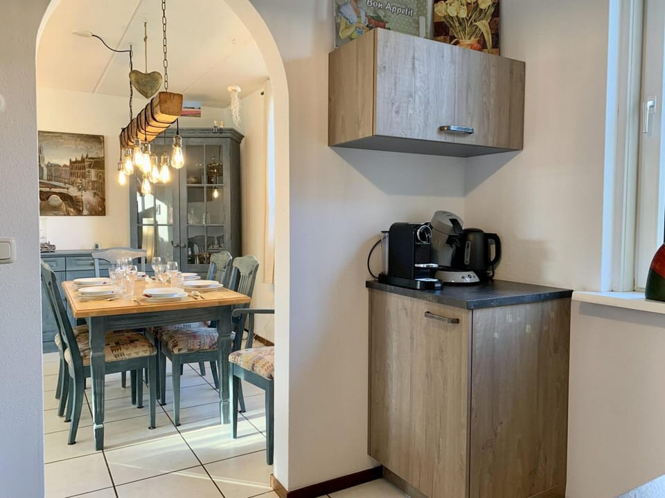 House | Dining