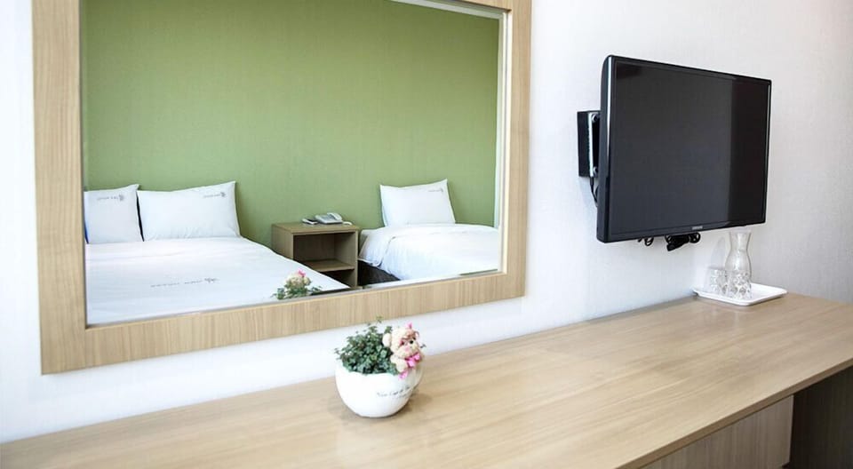 Deluxe Twin Room | Room amenity