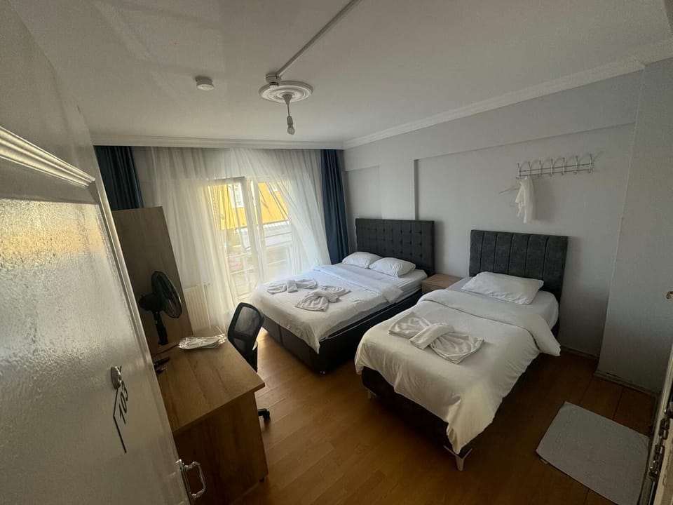 Comfort Triple Room, Beach View | WiFi (free)