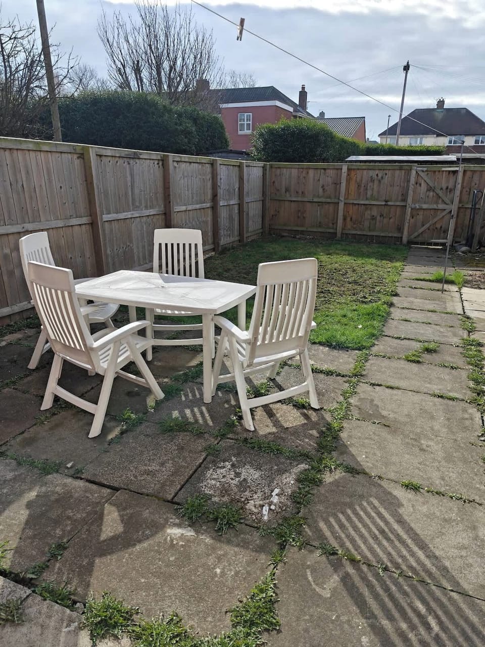 Private enclosed sunny back garden