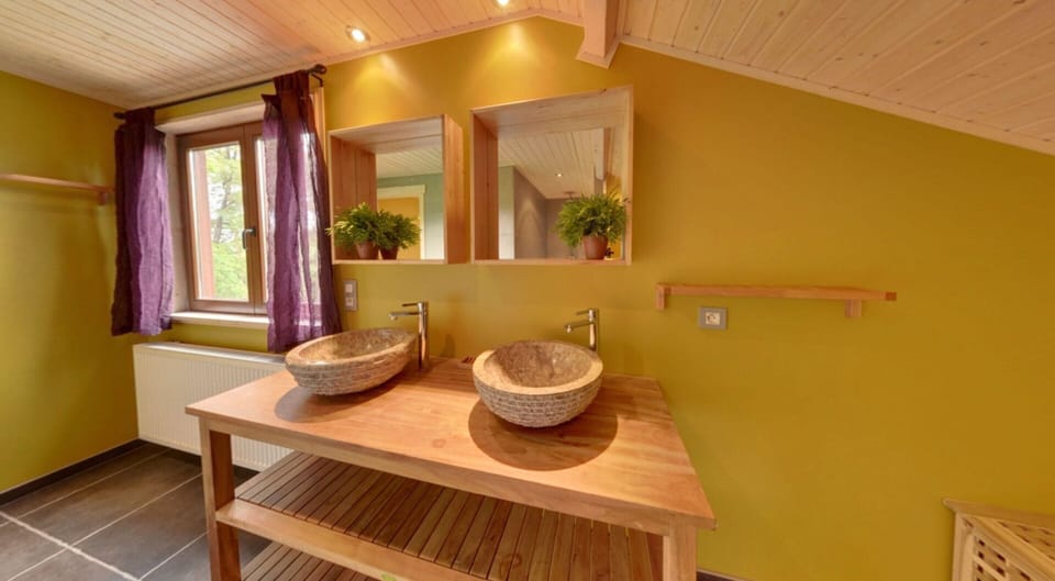 House | Bathroom