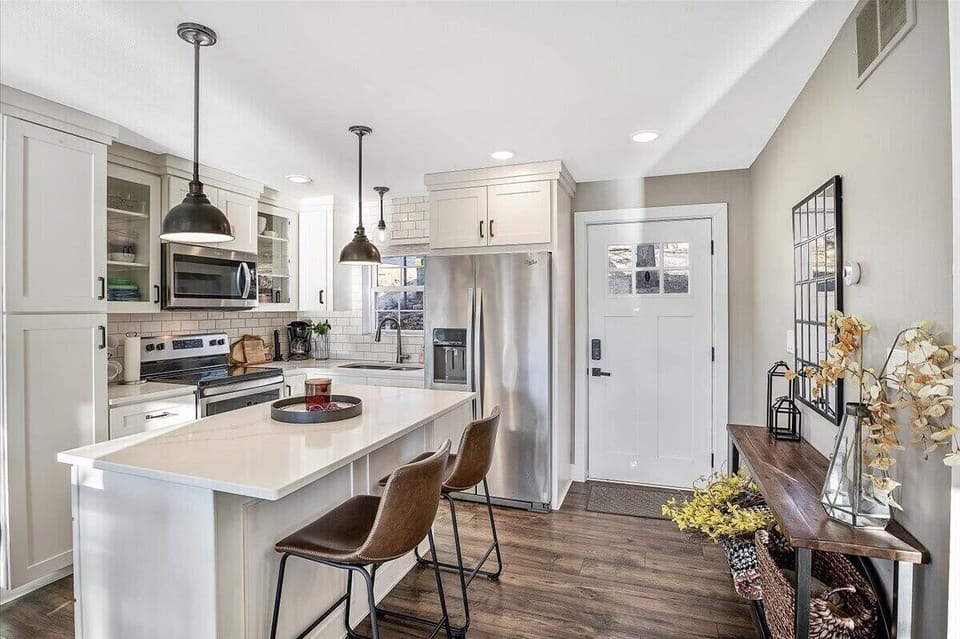 House, Multiple Beds, Patio (35 Lake Villas) | Private kitchen