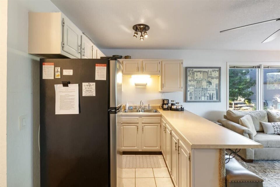 Condo, 1 Queen Bed with Sofa bed, Patio, Pool View (6620 Weston Point F6) | Private kitchen