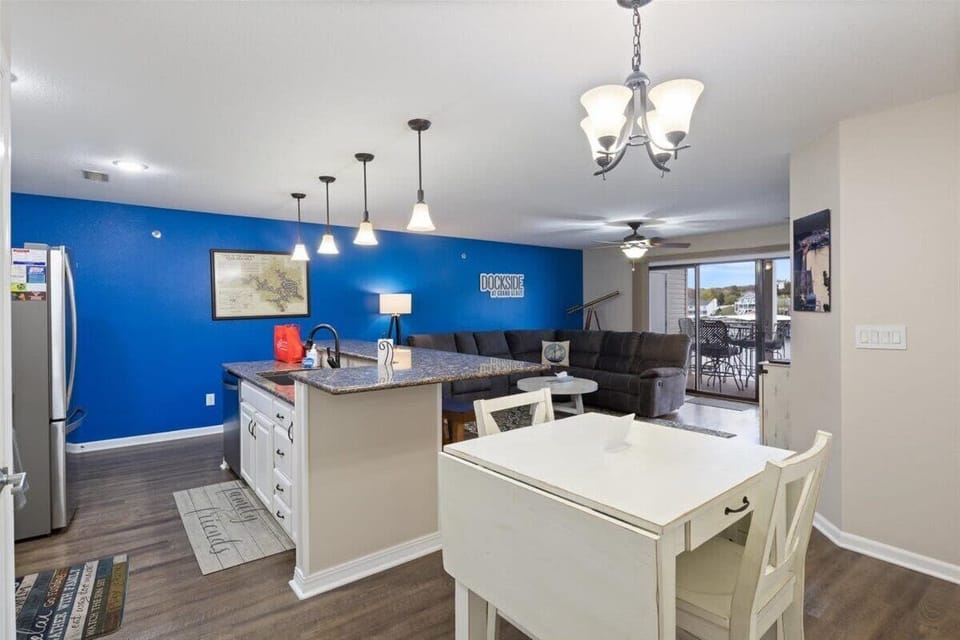 Condo, Multiple Beds, Patio, Pool View (831 Winn Rd Unit H15) | 3 bedrooms, individually decorated, individually furnished, bed sheets