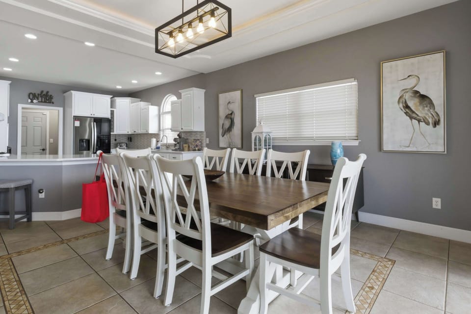House, Multiple Beds, Patio (59 Rosco Road) | 5 bedrooms, individually decorated, individually furnished, bed sheets