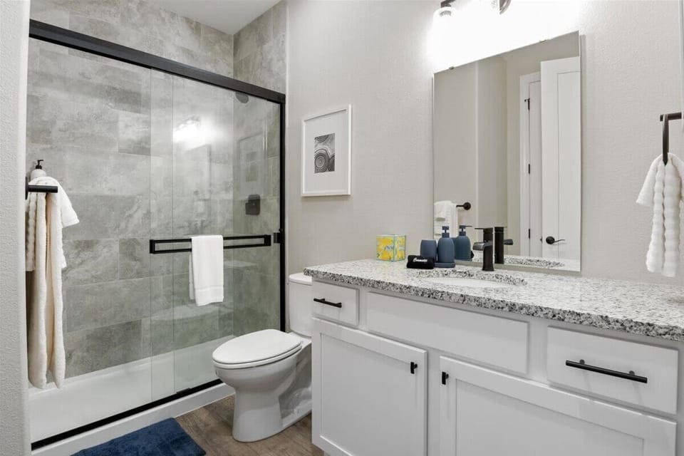 New Topsider Condo With Boat Slip Apartment in Osage Beach