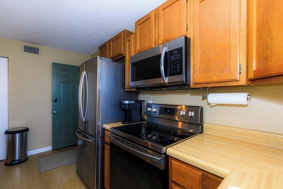 Villa, Multiple Beds, Patio, Pool View (237 SWS Dr 2A) | Private kitchen