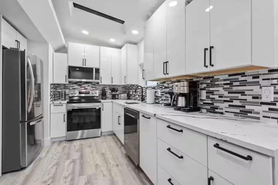 Comfort Villa | Private kitchen | Coffee/tea maker