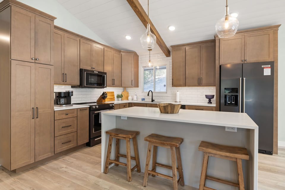 House, Multiple Beds, Pool Access, Pool View (637 Shawnee Four) | Private kitchen