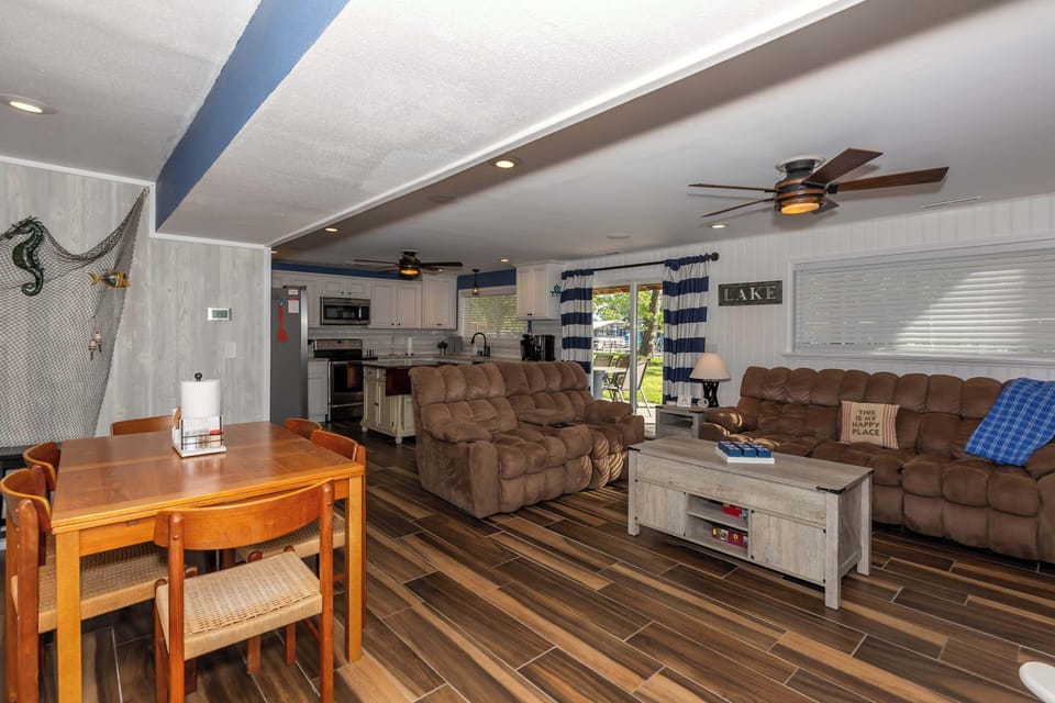 House, Multiple Beds, Patio, Garden View (70 Water oak) | Living area