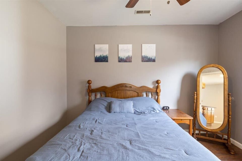 House, Multiple Beds, Hot Tub (73 Truetken) | 3 bedrooms, individually decorated, individually furnished, bed sheets