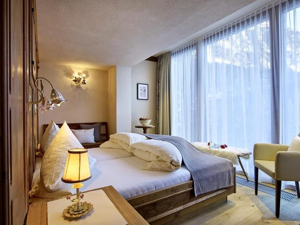 Premium bedding, memory foam beds, free WiFi, bed sheets