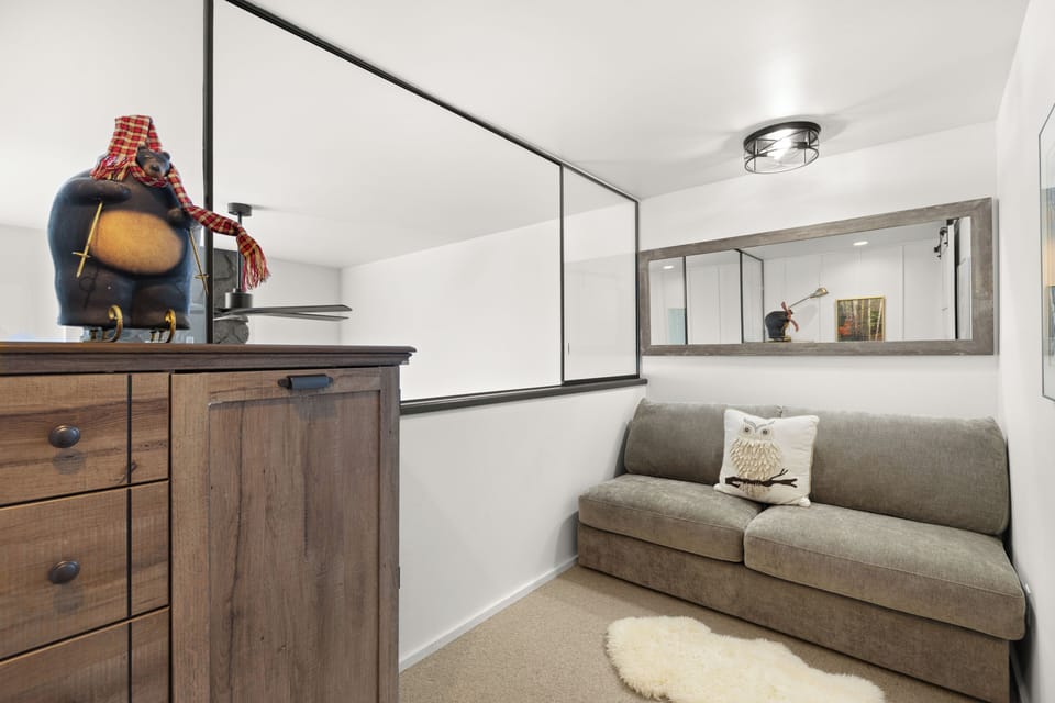 Condo | Iron/ironing board, free WiFi