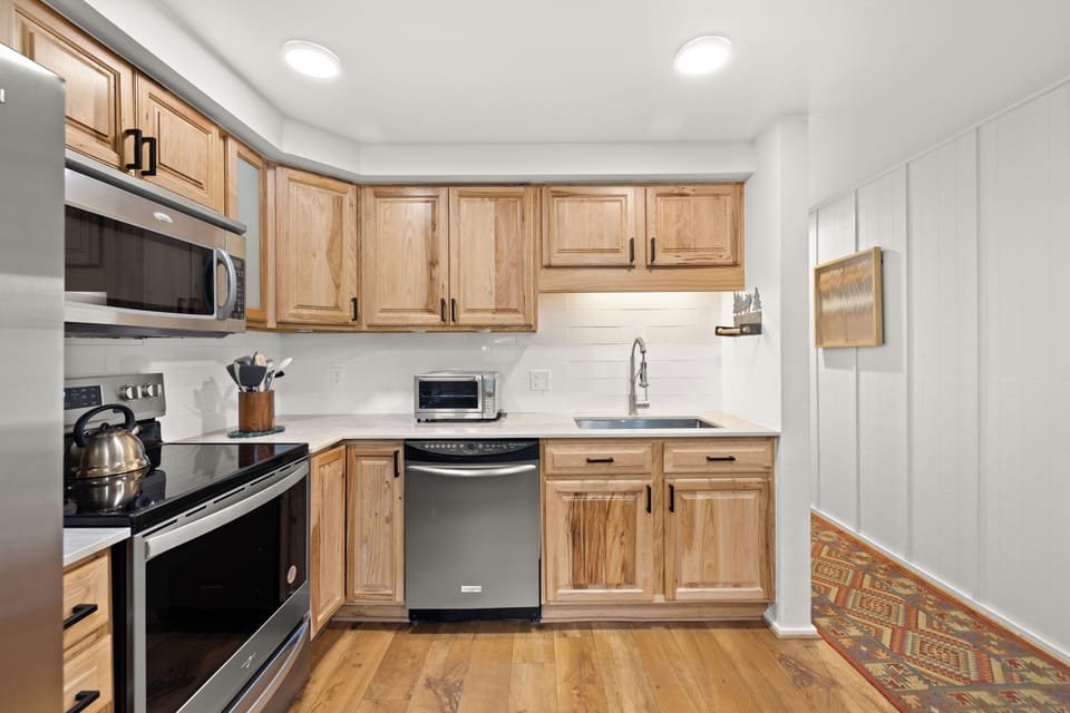 Condo | Private kitchen | Coffee/tea maker