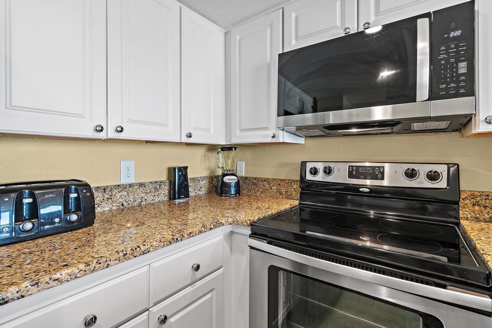 Condo, Multiple Beds (SunDestin 303) | Private kitchen