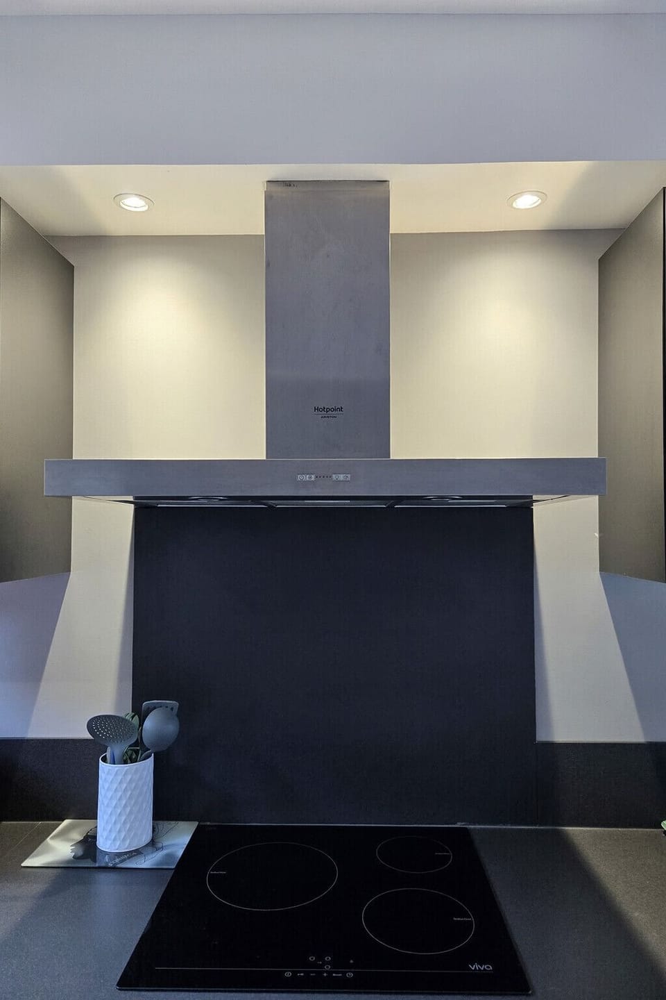 Cooktop and range hood