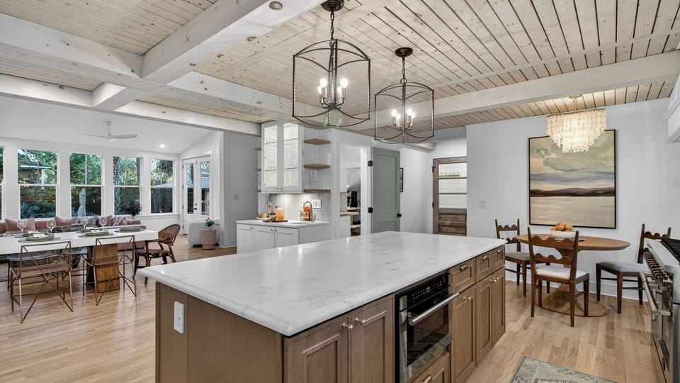 House (5 Bedrooms) | Interior