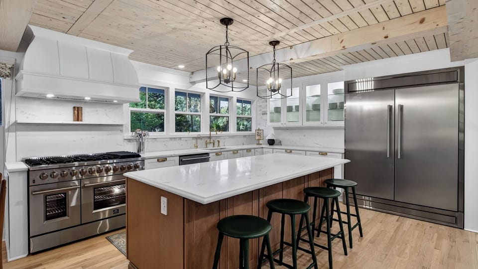 House (5 Bedrooms) | Interior