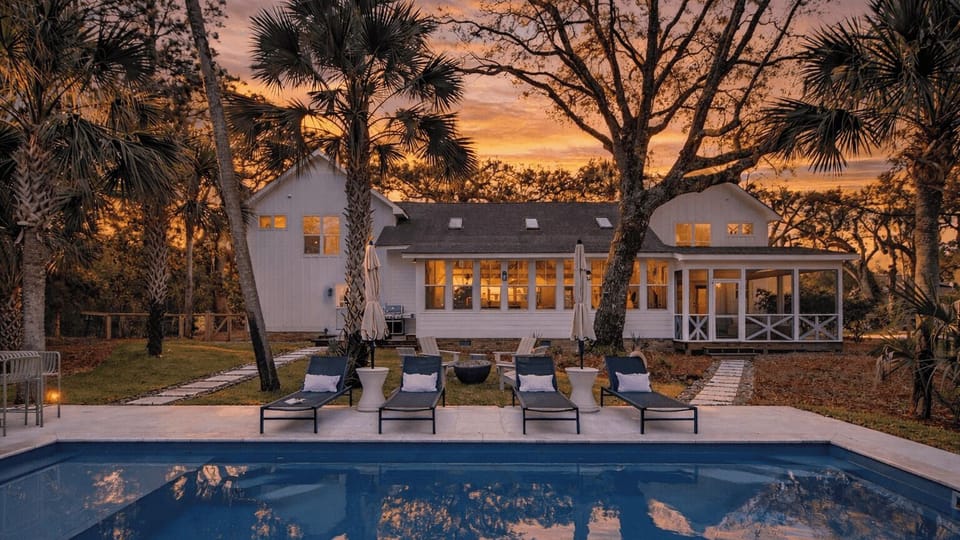 House (5 Bedrooms) | Front of property