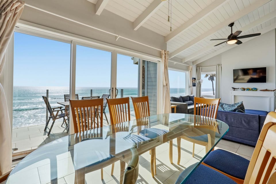 Dining with an oceanview