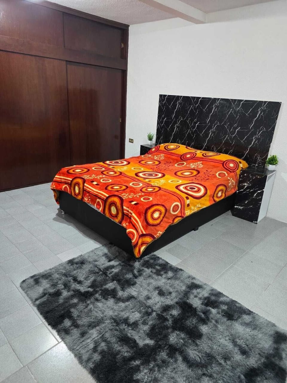Family Triple Room | Blackout drapes, soundproofing, iron/ironing board, WiFi (free)