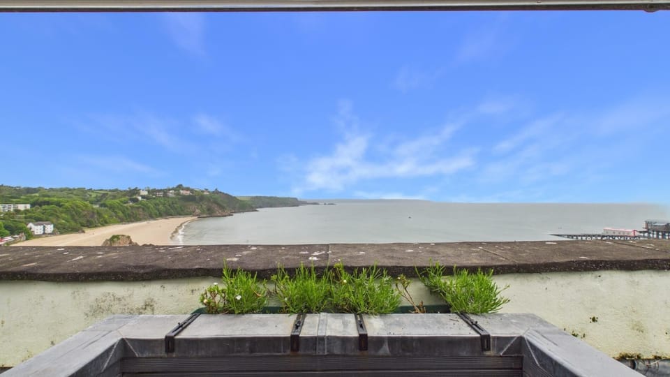 Captains Lookout - 1 Bedroom Apartment - Tenby (28922)