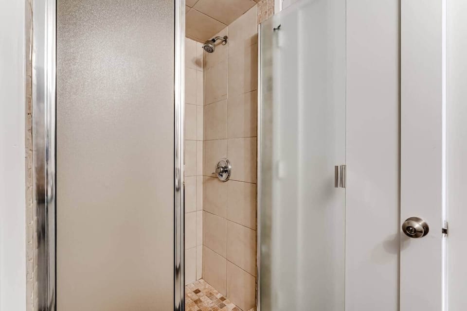 Upstairs shower