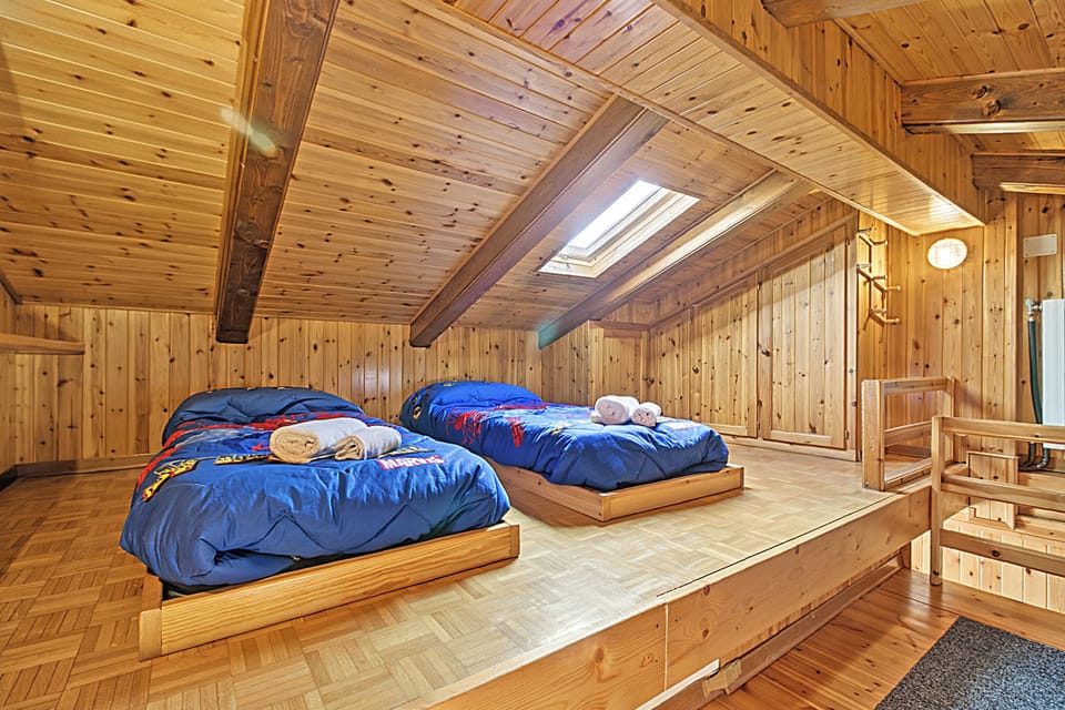 Second bedroom