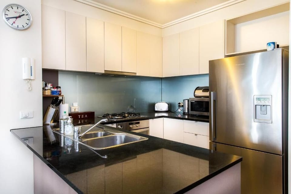 Deluxe Apartment, Balcony, City View | Private kitchen | Espresso maker, coffee/tea maker, electric kettle, toaster
