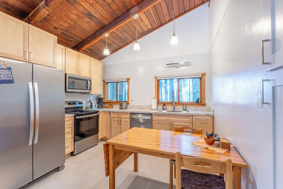 The kitchen and dining area