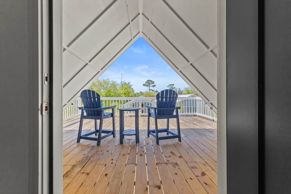 Sunbathing Deck/Balcony