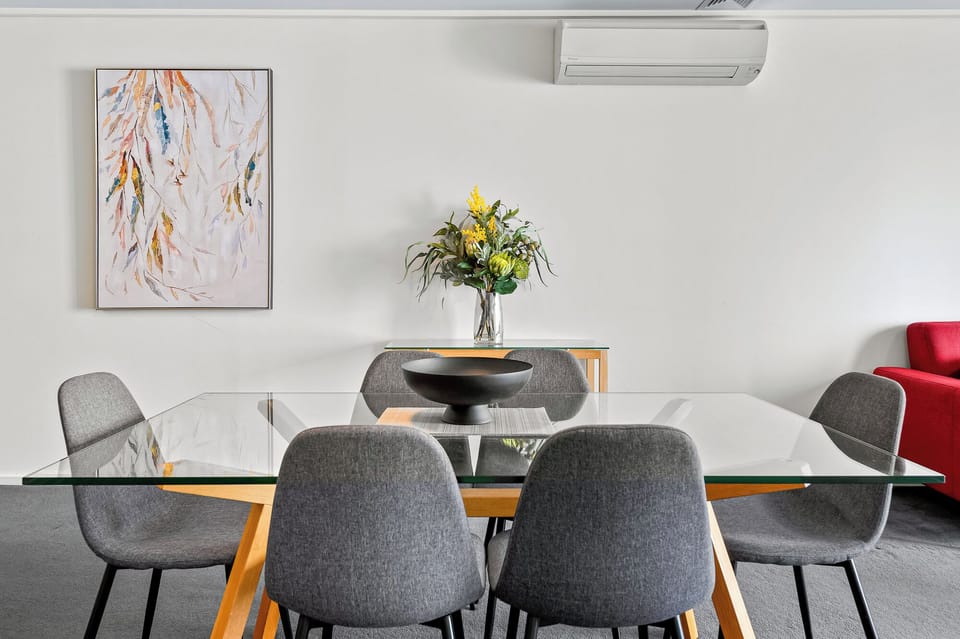 Standard Apartment, 3 Bedrooms, Balcony | In-room dining