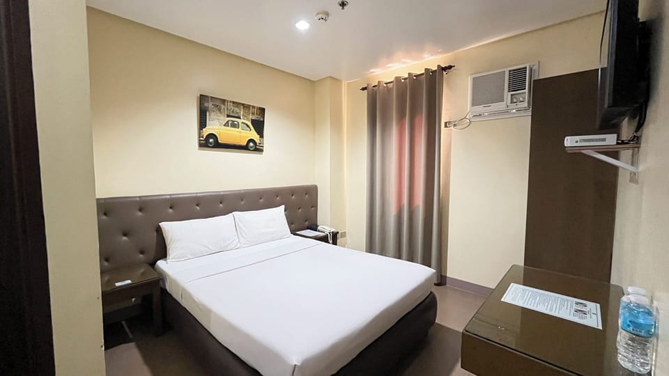 Superior Double Room | Desk, laptop workspace, free WiFi, bed sheets