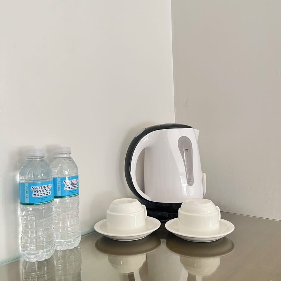 Basic Suite, Park View | Desk, laptop workspace, free WiFi, bed sheets