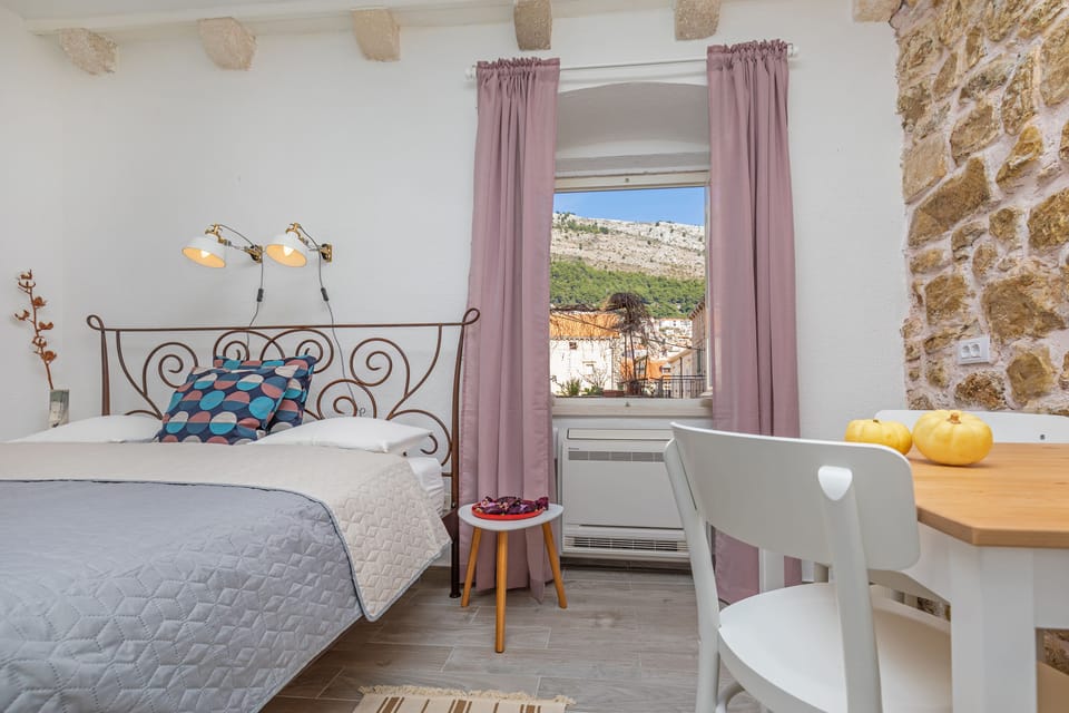 Comfort Double Room | Premium bedding, soundproofing, free WiFi, bed sheets