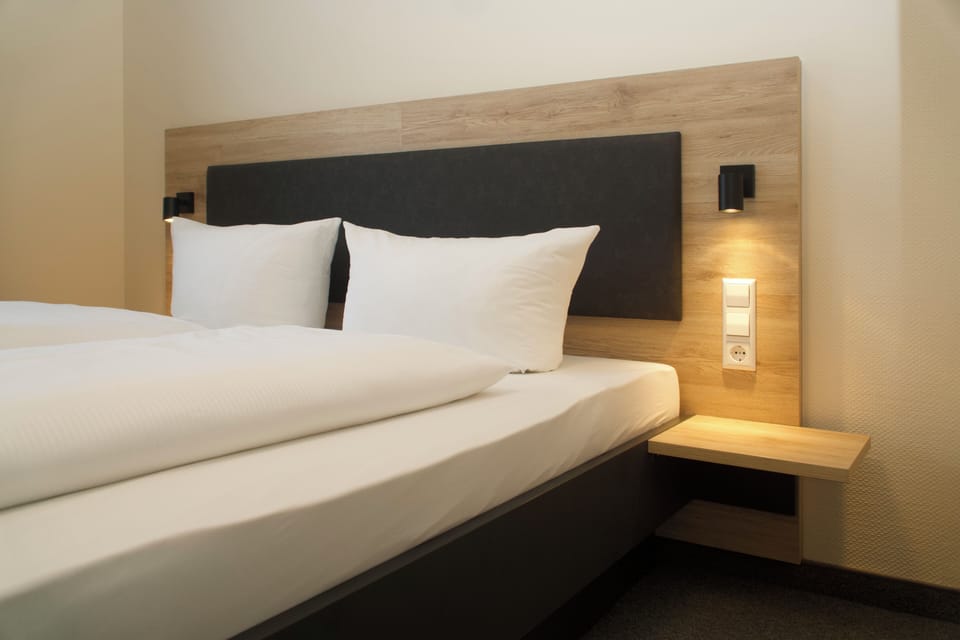 Double Room | Free WiFi, wheelchair access