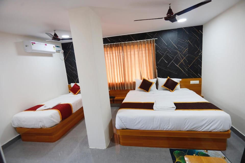 Deluxe Double Room | Minibar, free WiFi, bed sheets