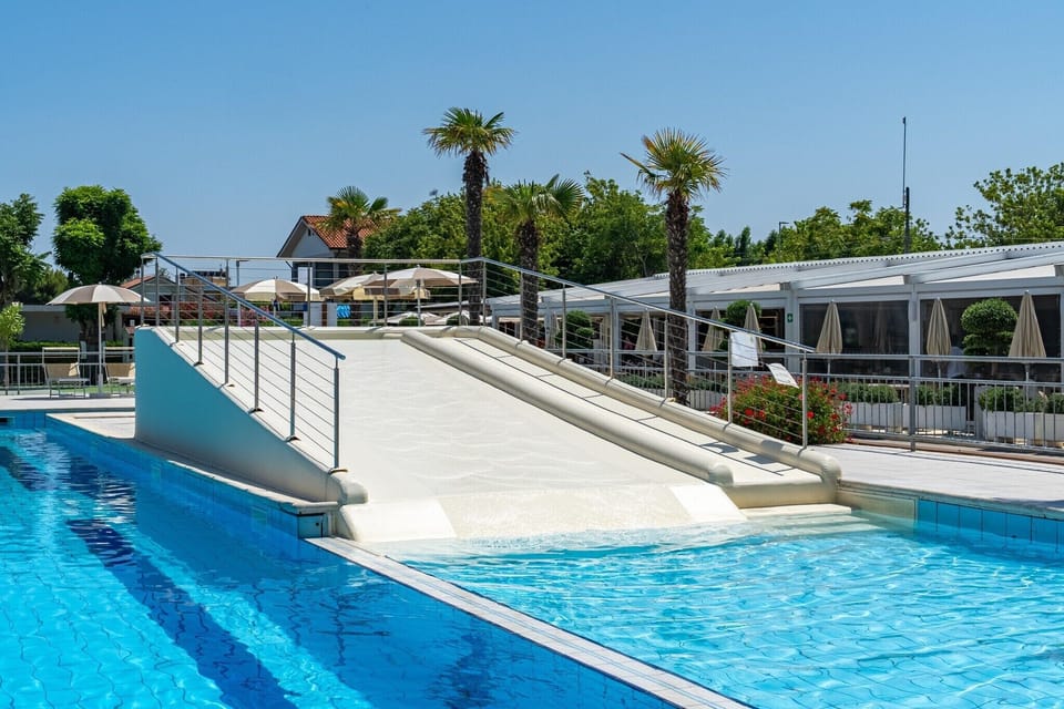 Holiday Home Swimming Pool