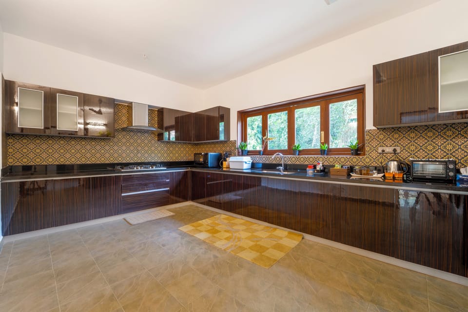 Deluxe Villa, Balcony | Private kitchen