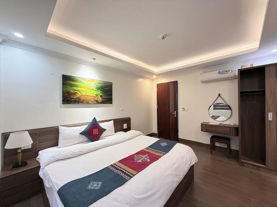 Deluxe Double Room, City View | Laptop workspace, free WiFi