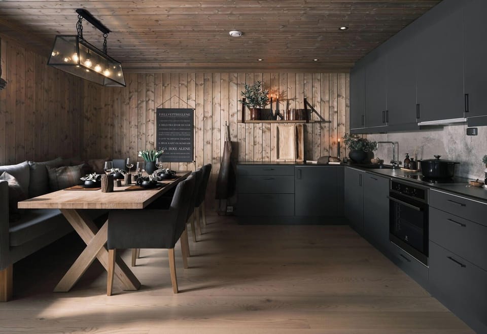 Large open kitchen / dining room area - seats plenty